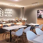 Jestebrno 4*