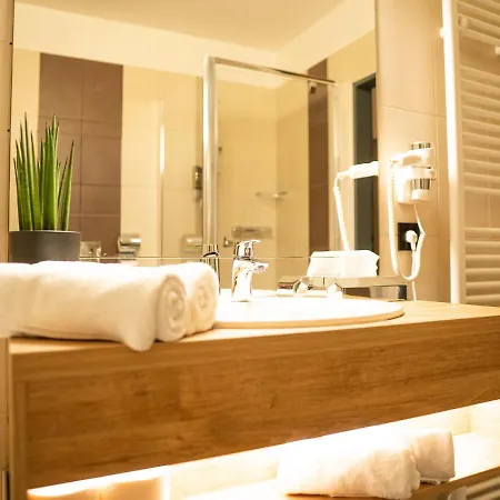 Hotel Jestebrno 4*