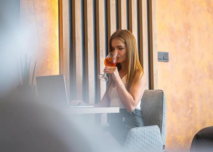 Jestebrno 4* برنو